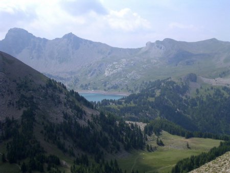 Le lac d’Allos  depuis la montée vers le Mt-Pelat