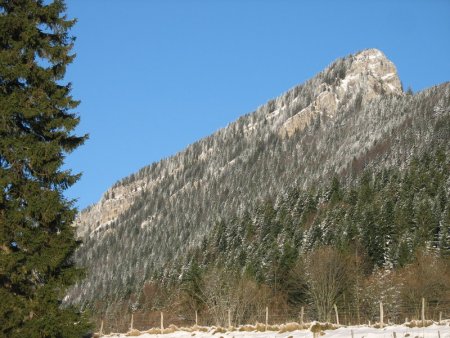 Pointe de la Cochette (alt. 1.613 m) vue depuis le Col des Egaux