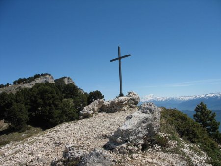 La croix matérialisant le passage...et le Mont Blanc