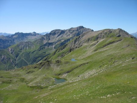 Lacs du Cheval Noir - Roche Noire (alt. 2.638 m) et Pte du Mont du Fût (alt. 2.822 m)