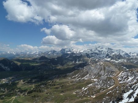 Le Mont Pourri et le sommet de Bellecôte