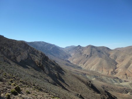 Panorama (Vers l’Ichichi n’ Boukhlib (3737m), point culminant du Djebel Ayachi