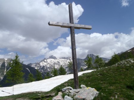 Une grande croix à la Baisse de Férisson