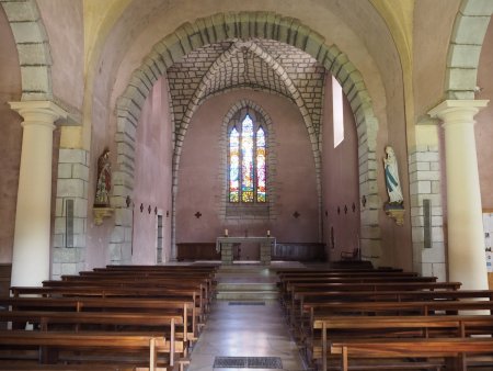 Une halte dans la belle église de Chaumont, toujours ouverte.