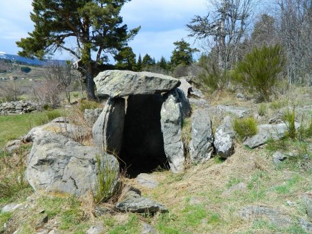 Le dolmen.