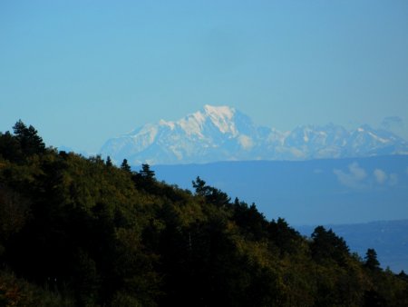 Mont Blanc à 180 km.
