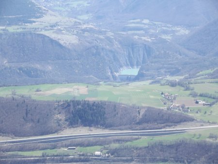 Zoom sur le barrage de Monteynard