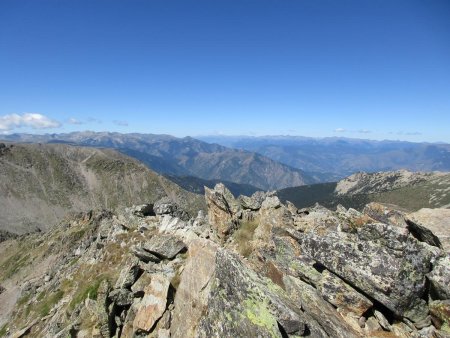 Au sommet du Puig del Roc Nègre, vue vers l’ouest-nord-ouest