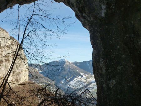 La Galoppaz vue de la grotte
