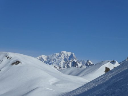 Mont Blanc vu en montent la pente N au dessus du col