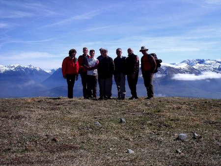 Un grouppe de sept randonneurs rencontré au sommet