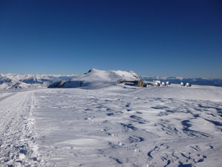Souvenir d’hiver, le plateau et le Pic de Bure en février.