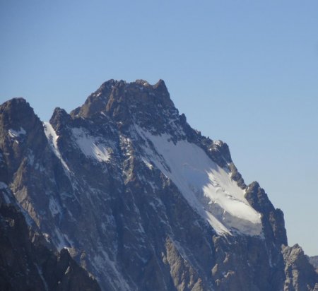 L’AileFroide (3927 m) et son glacier suspendu