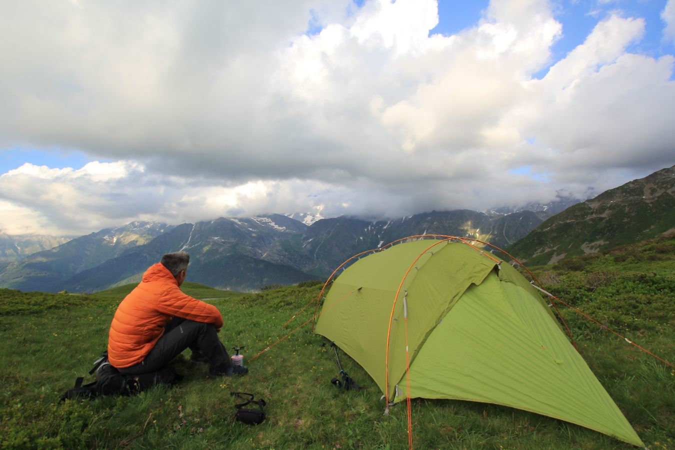 Pyrénées : le bivouac sans tente et en hiver ? A 25 ans, il prouve que c'est