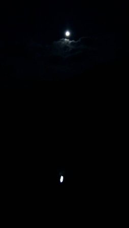 Réflexion de la lune dans le lac Palluel
