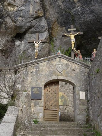 L’entrée du monastère