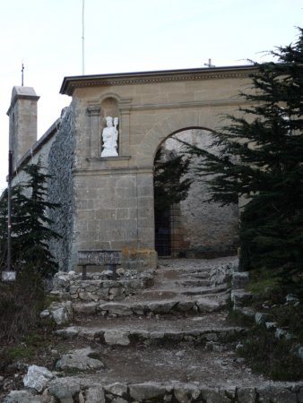 L’entrée du prieuré.