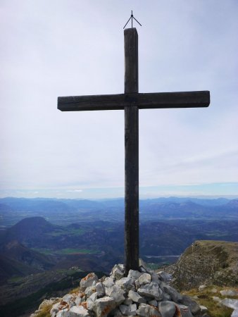 La croix de St Jean (1886m), le sommet de la Montagne de Jouère