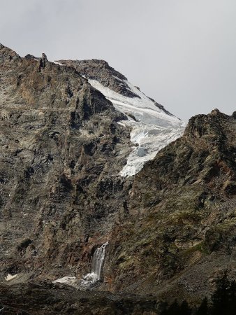 Le front du glacier du Grand Crou.