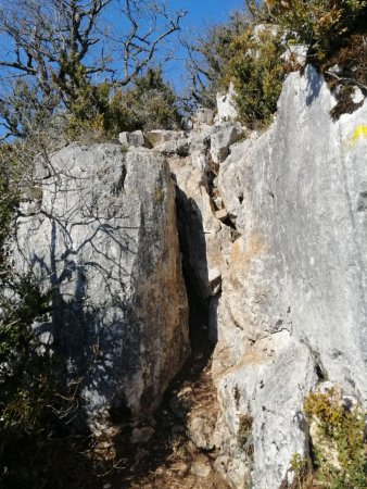 Passage rocheux au dessus de Gevrey