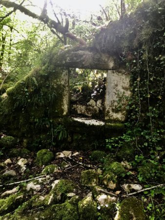 Ruines d’un moulin sur la Brive