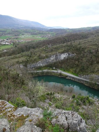 Montagne de Chemillieu : le Rhône