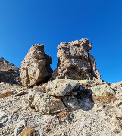 rochers jumeaux sur la crête