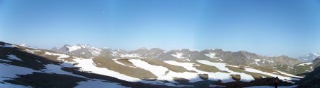 Panorama sur le pays désert et le bassin du glacier de la Jave, Mean Martin et Buffette.