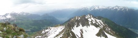 Panorama au sommet du Rocher de Sarvatan.