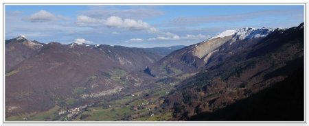 Vue sur la vallée de la Valserine et Chezery-Forens( un autre jour !!!)