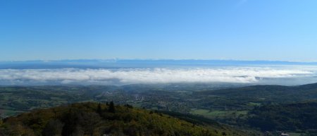 Alpes et brouillard sur la Vallée du Rhône.