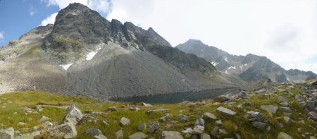 Lac noir, Rocher Gris, Pic de la Grande Valloire et Rocher d’Arguille