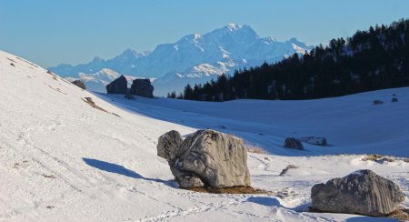 Passé le Col de l’Alpette, le Mont Blanc se dévoile