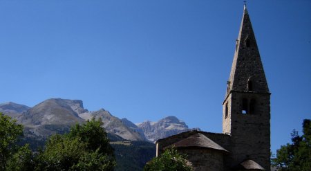 L’Obiou et la Chapelle des Gicons, également appelée Mère-Église.