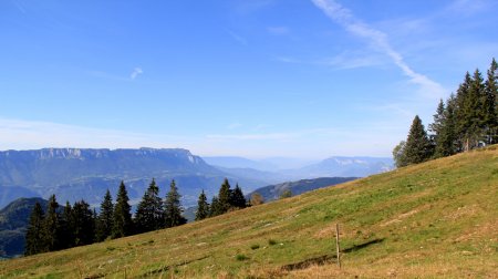 Descente : vue sur Chambéry et le lac du Bourget