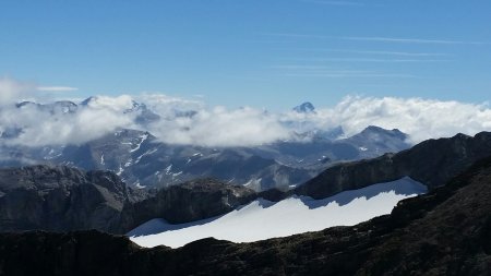 Des sommets de l’Oberland ou du Valais ?