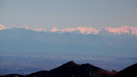 Zoom sur le Cervin et le Mont Rose.