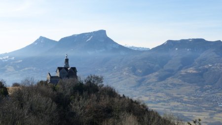 La chapelle vue du sommet