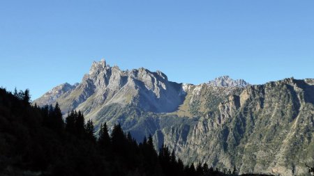 Dents le la Portetta avec l’Aiguille de Mey, col de la Grande Pierre et Crête du Mont Charvet