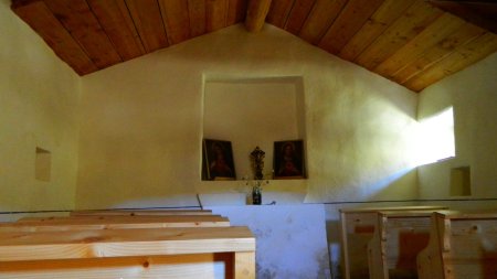 L’intérieur de la chapelle..