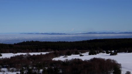 Mont Blanc et brouillards sur la plaine du Forez.