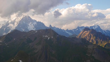 Mont Blanc et Grandes Jorasses.