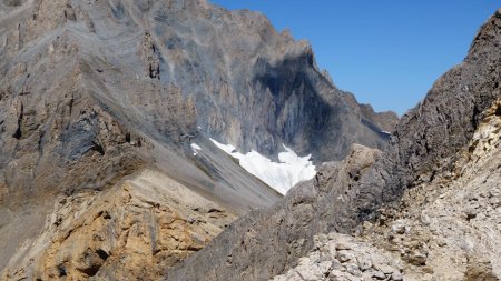 15-Le mélange des roches vers le Col de la Faculta