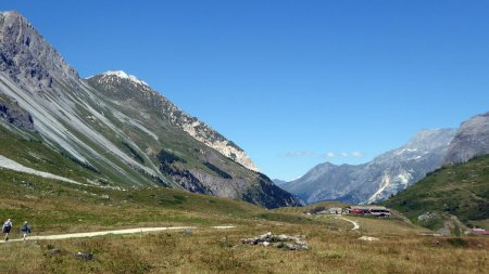 Retour dans le Vallon de Chavière, Petit Mont Blanc et refuge du Roc de la Pêche
