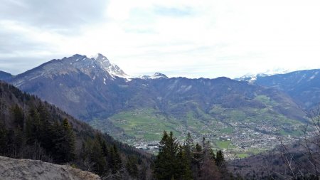 Mont Charvin et Ugine