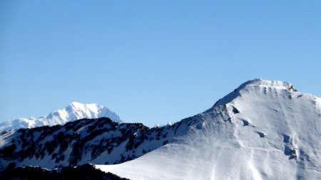 Le Mont Blanc montre le bout de son nez