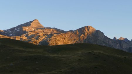 Pointe de la Réchasse ; Grande et Petite Glière sur la droite de la photo.