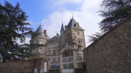 Château de Saint-Bonnet-les-Oules.
