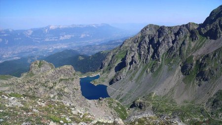 Le lac du Crozet et l’itinéraire du Col de la Pra du Galeteau