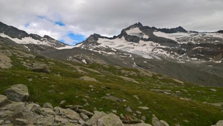 Le Col Girard (3050m), la Pointe Clavarini (3261m) et le Roc du Mulinet (3442m)